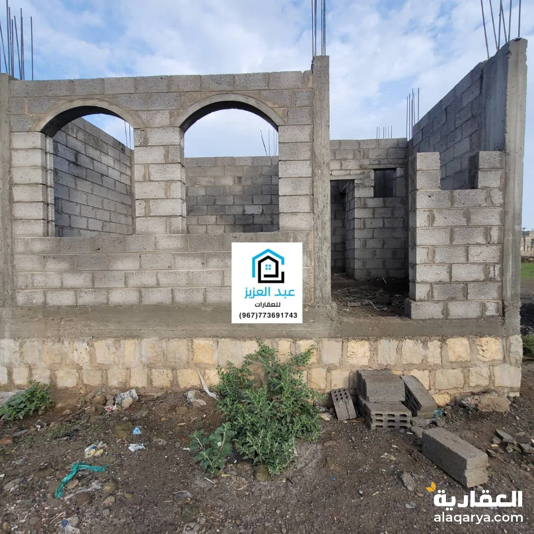 للبيع بيت عظم في صنعاء سعوان العشه المثلث