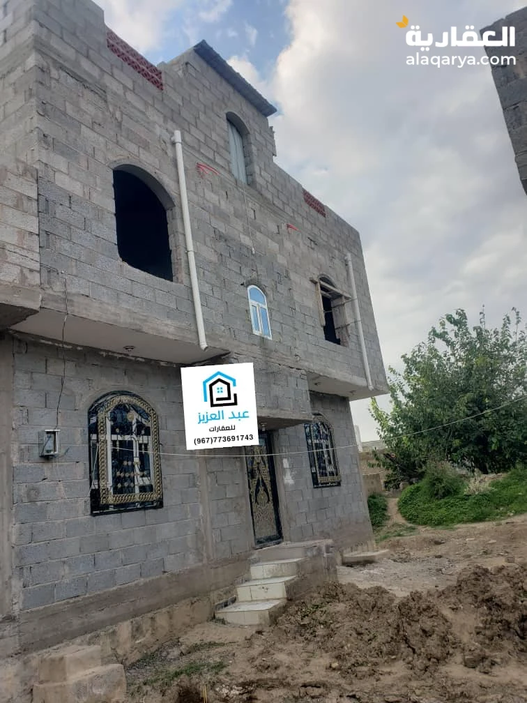 البيت للبيع في صنعاء  سعوان المثلث وسط السوق وجميع الخدمات
