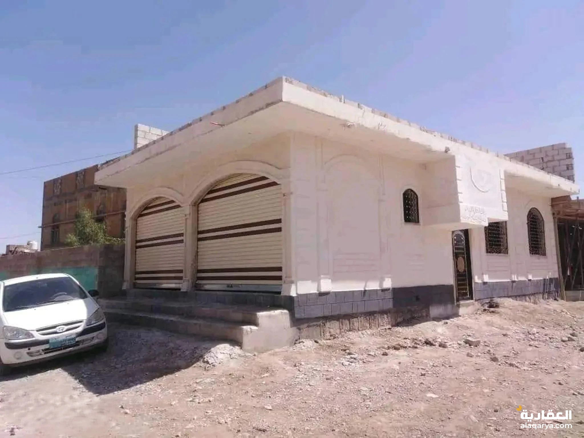#عماره/مسلح هردي دور واحد الواجهه حجر /باقي لها التشطيب الداخلي/قواعد بالكامل عدد15قاعده وعمود عمل هن