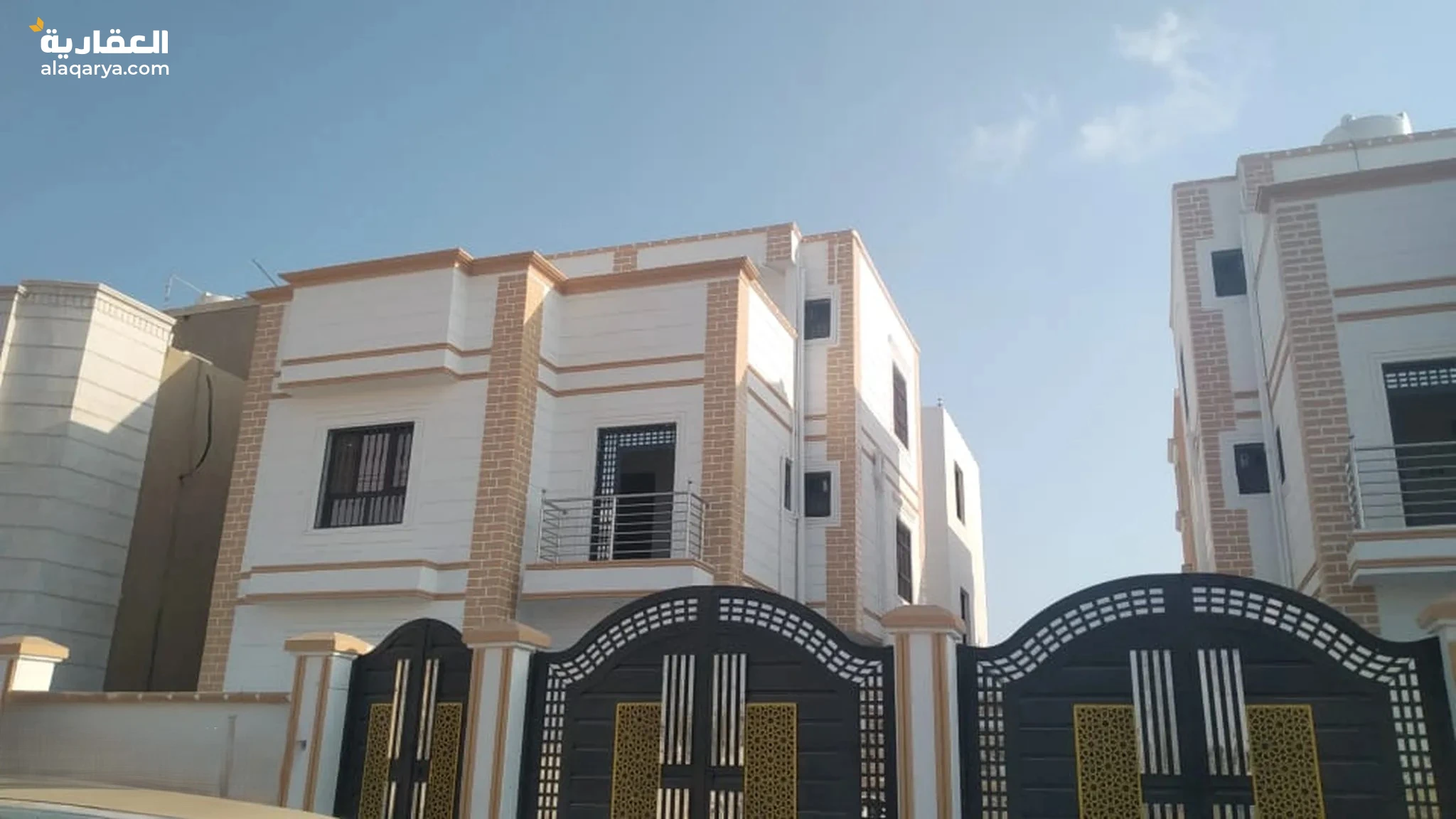 #فلتين بجانب بعض عرررطه الفلتين كل فله دورين وملحق في ارقئ مدينة سكنية الجاد يقطب