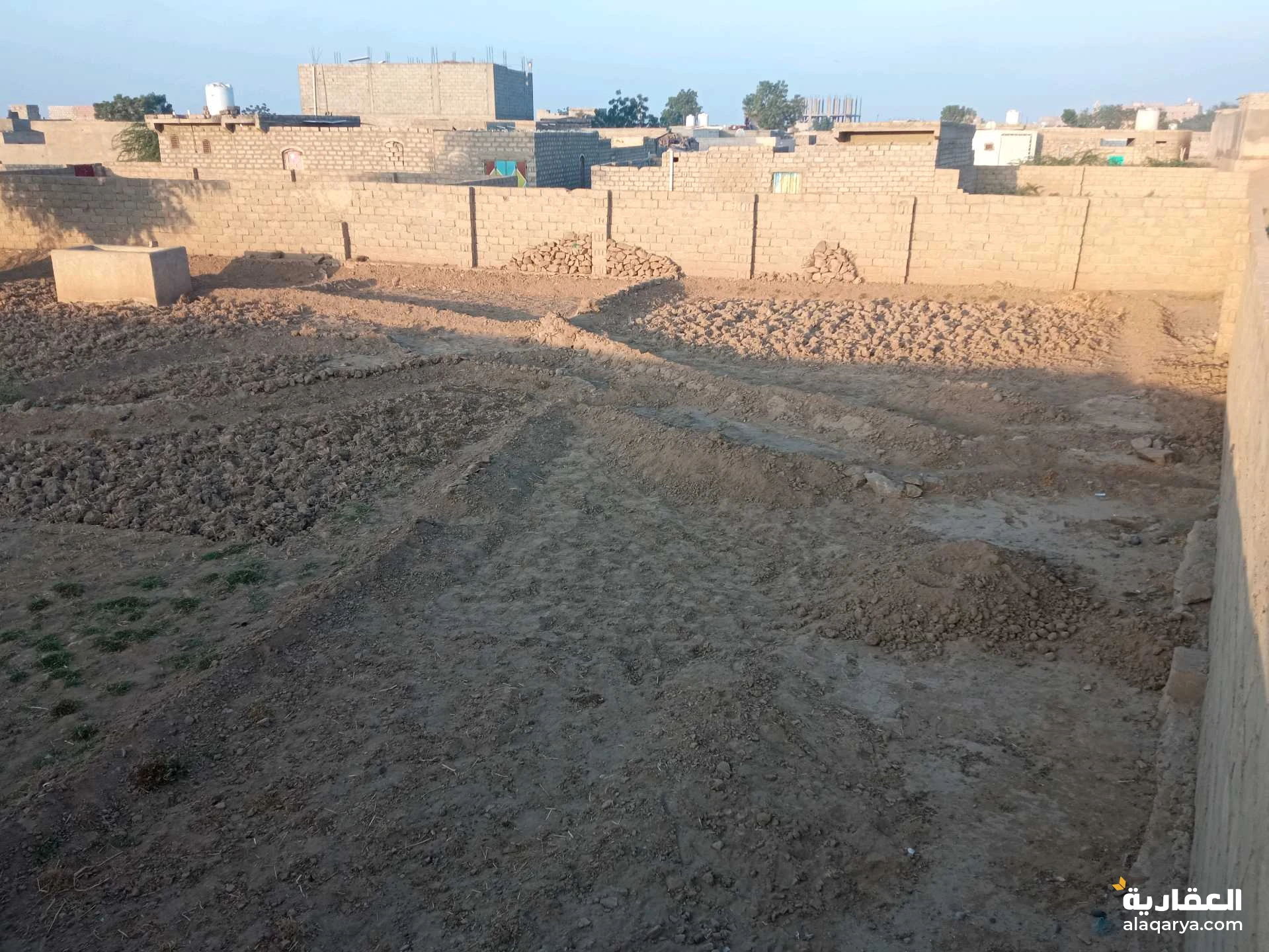 ارضية للبيع في محافظة الحديدة مدينه حيس حارة المغل