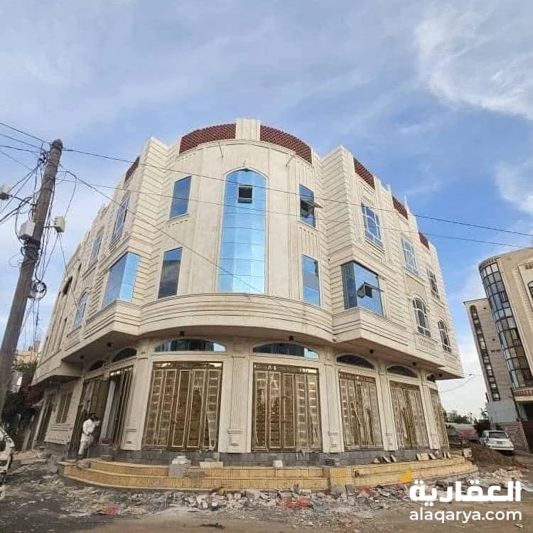 عماره ركنيه قمه الروعه والجمال للبيــــع بسعر مغري للغاية في قلب شارع النصر 4لبن