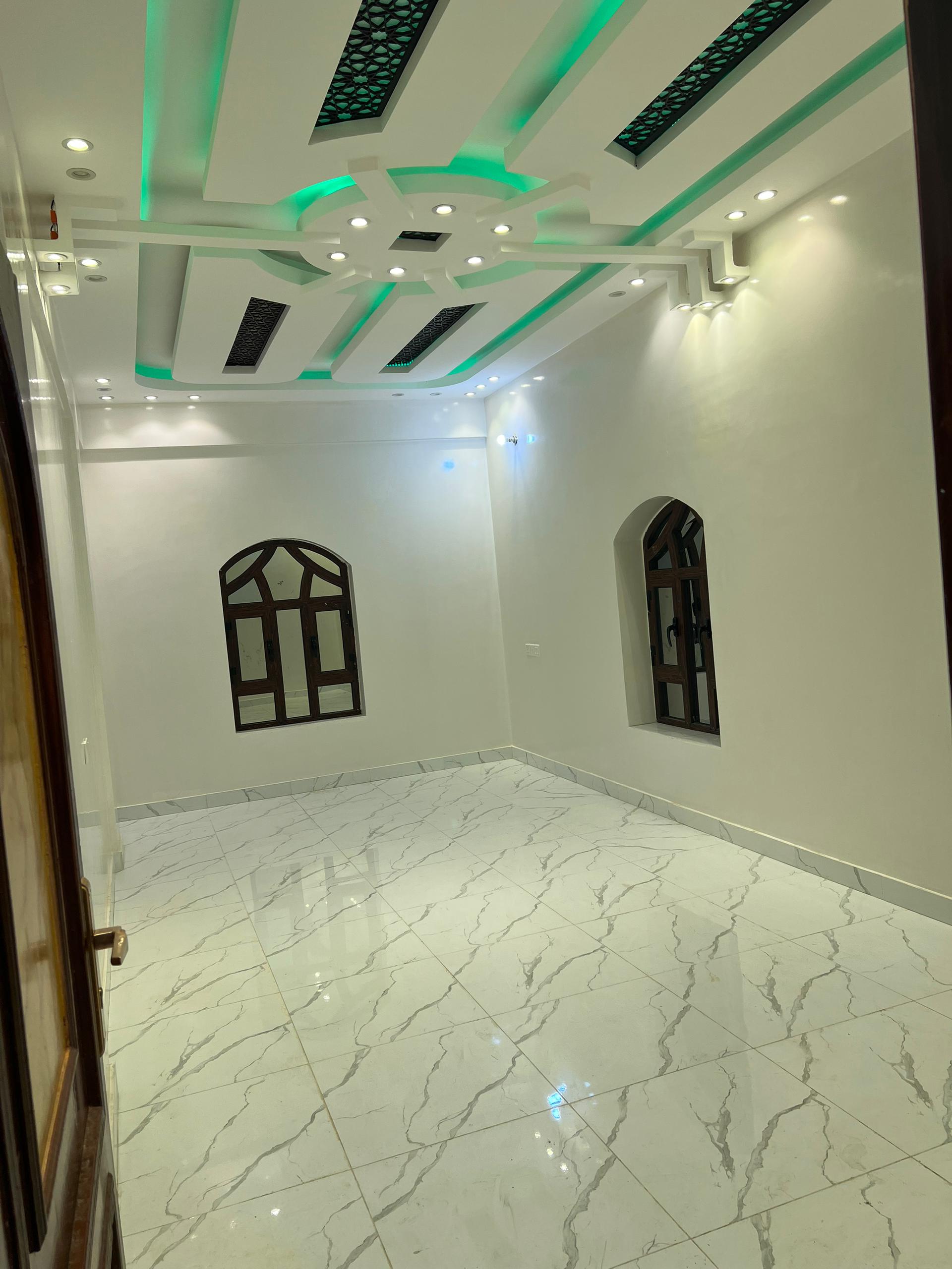 🏡 شقة للإيجار – حي النهضة صنعاء