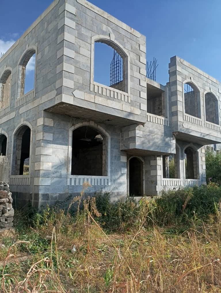 عماره دورين سكني للبيع في إب