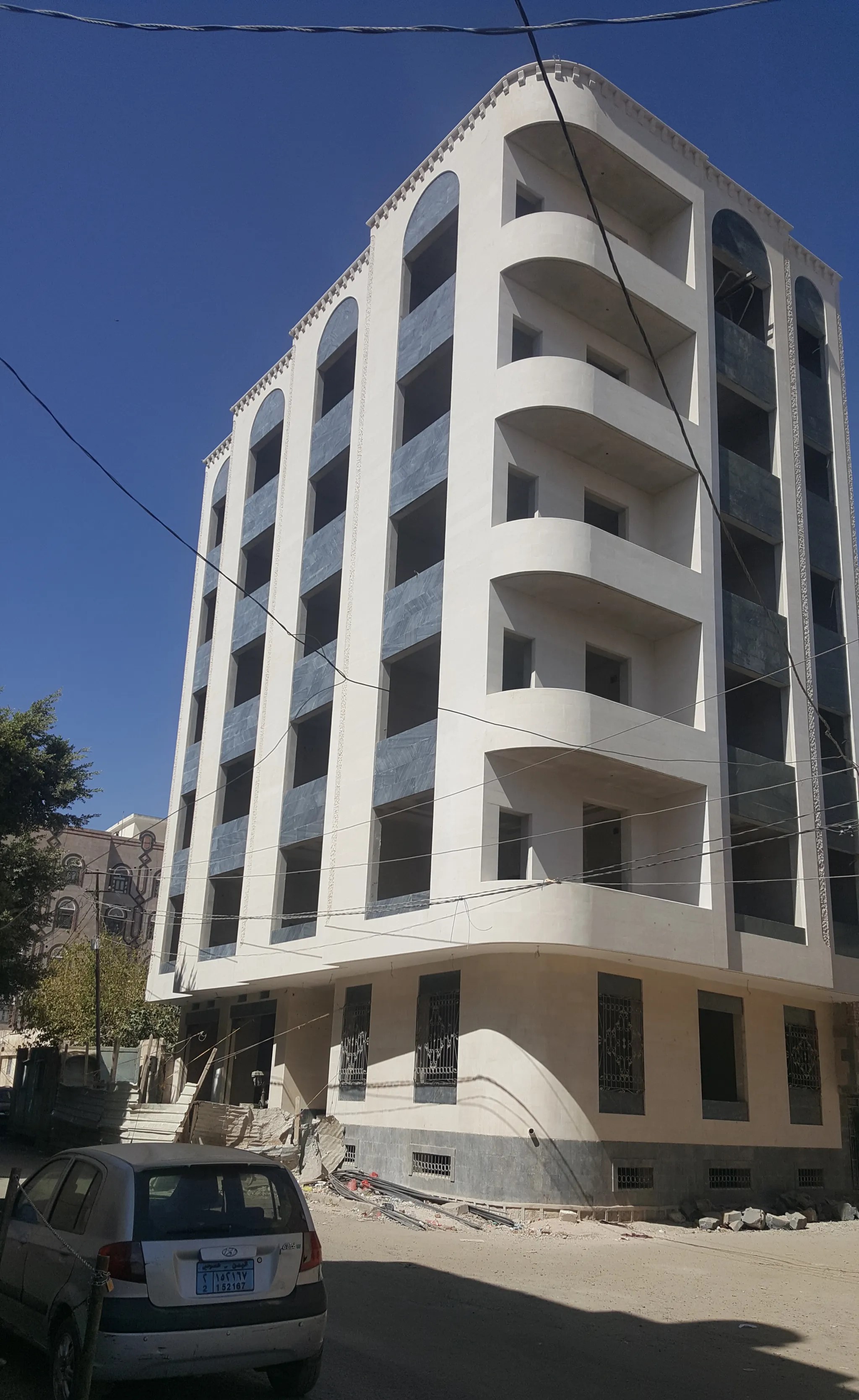 #عماره استثمارية للبيع حي تونس صنعاء