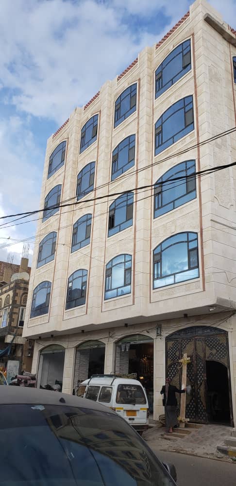 عماره جباره استثماريه للبيع في قلب شعوب