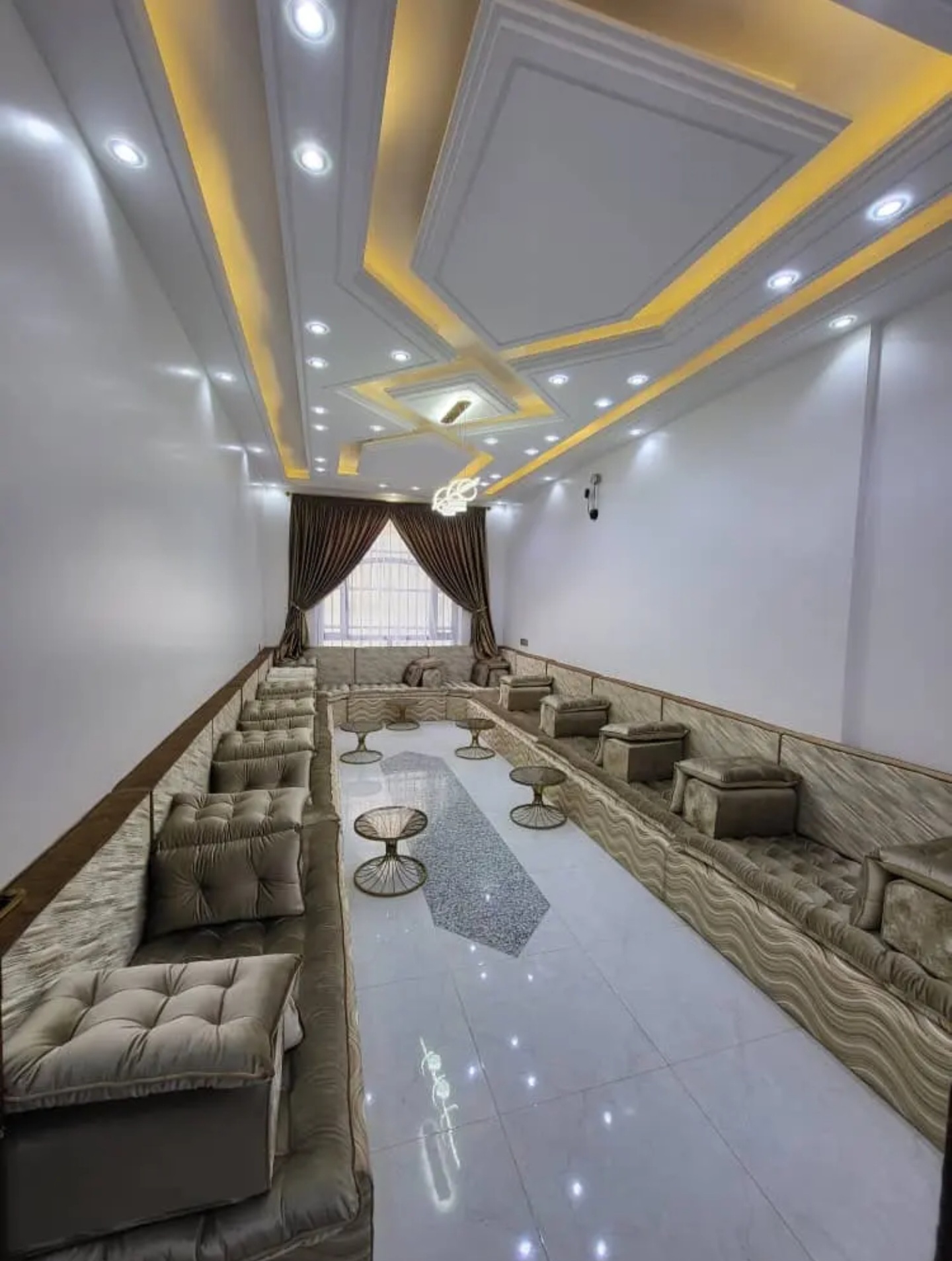 شقق VIP مفروشة للايجار في صنعاء - أول ساكن (بيت بوس)