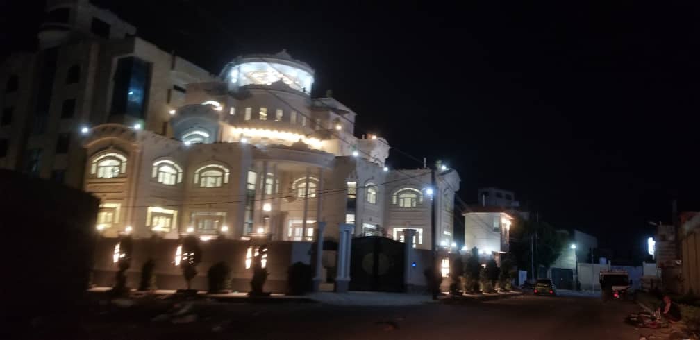 عماره تجاريه مطله على شارعين تجاري وسط العاصمه