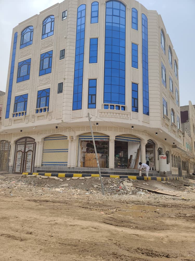 عمارة على شكل فلة